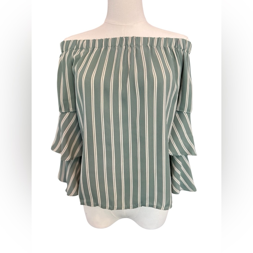 🟢 EUC ROMEO & JULIET COUTURE Sage Green Cream Stripe OTS Ruffle Blouse | Sz S